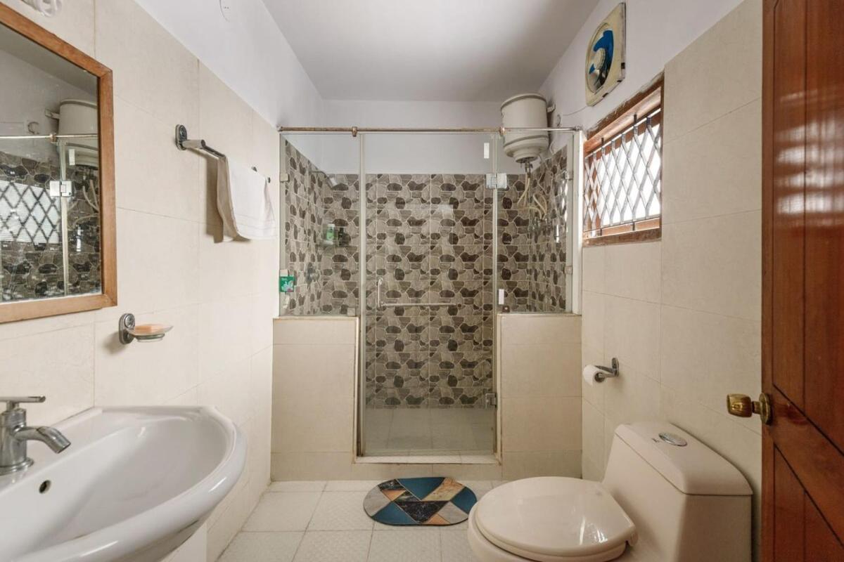 Westside Bungalow By Jadecaps Nr Wtc Rajajinagar Villa Bangalore Exterior photo